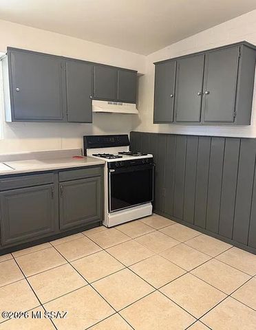419 E Alturas Street, Tucson, AZ 85705