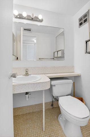 480 Horizons 205, Boynton Beach, FL 33435