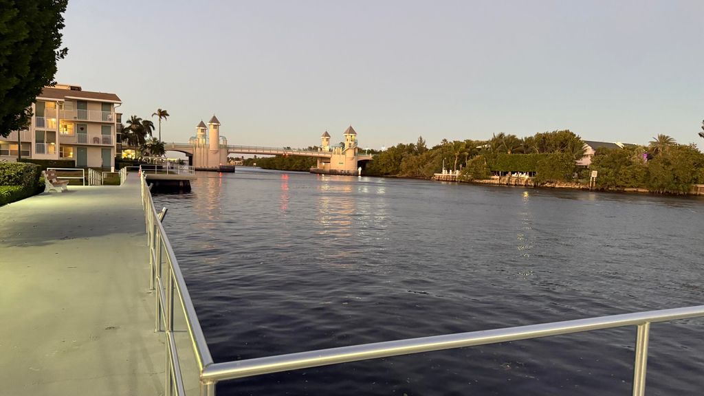 480 Horizons 205, Boynton Beach, FL 33435