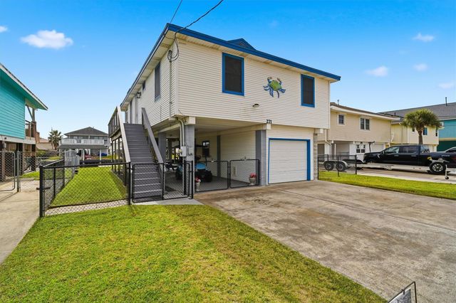 271 Barracuda Street, Bayou Vista, TX 77563