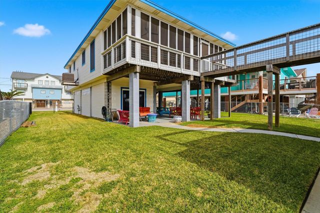 271 Barracuda Street, Bayou Vista, TX 77563