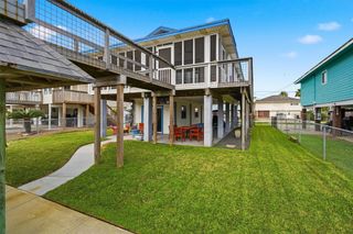 271 Barracuda Street, Bayou Vista, TX 77563