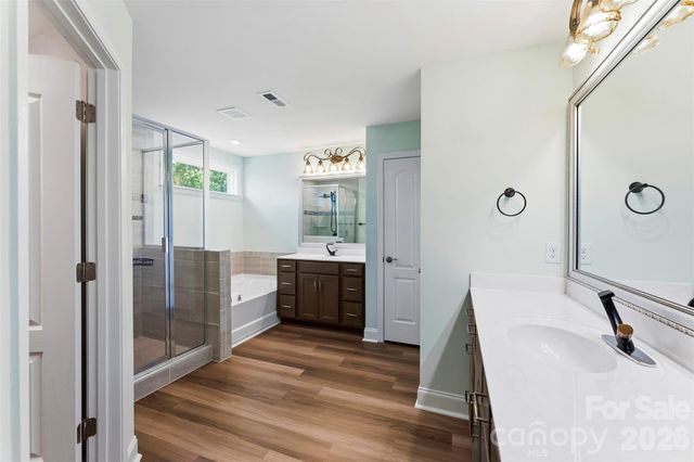 1318 Poppy Way, Matthews, NC 28104