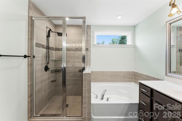 1318 Poppy Way, Matthews, NC 28104