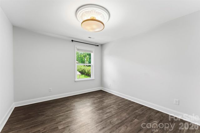 1318 Poppy Way, Matthews, NC 28104