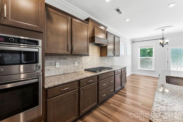 1318 Poppy Way, Matthews, NC 28104