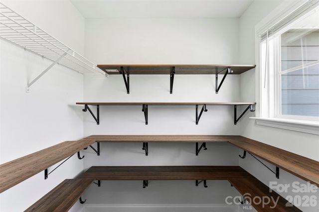 1318 Poppy Way, Matthews, NC 28104
