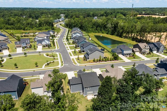 1318 Poppy Way, Matthews, NC 28104