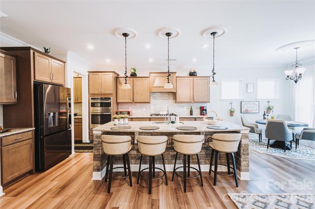 1318 Poppy Way, Matthews, NC 28104