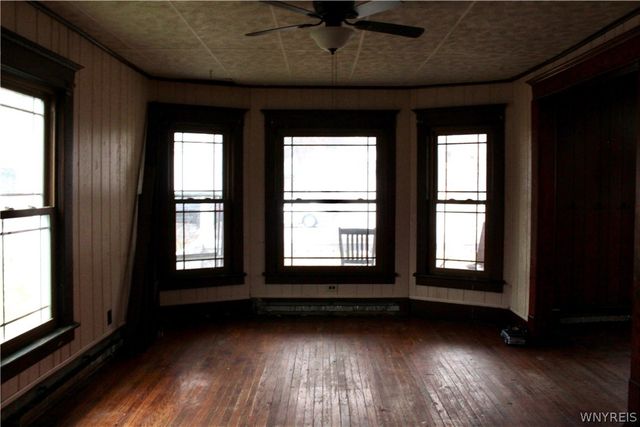 36 Lake Avenue, Hanover, NY 14136