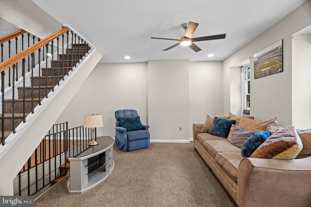 235 HERMITAGE ST, Philadelphia, PA 19127
