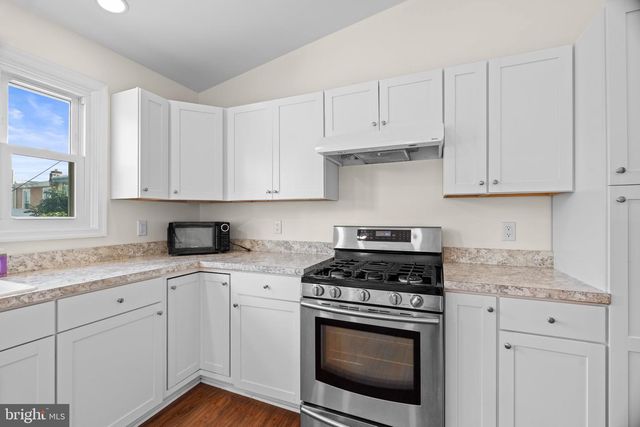 235 HERMITAGE ST, Philadelphia, PA 19127