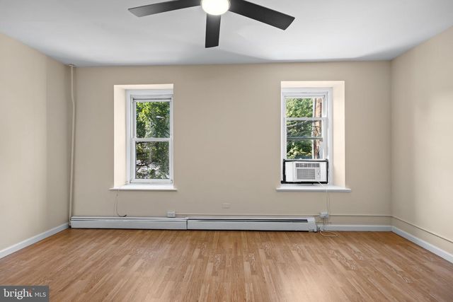 235 HERMITAGE ST, Philadelphia, PA 19127
