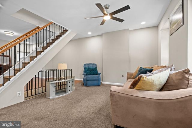 235 HERMITAGE ST, Philadelphia, PA 19127