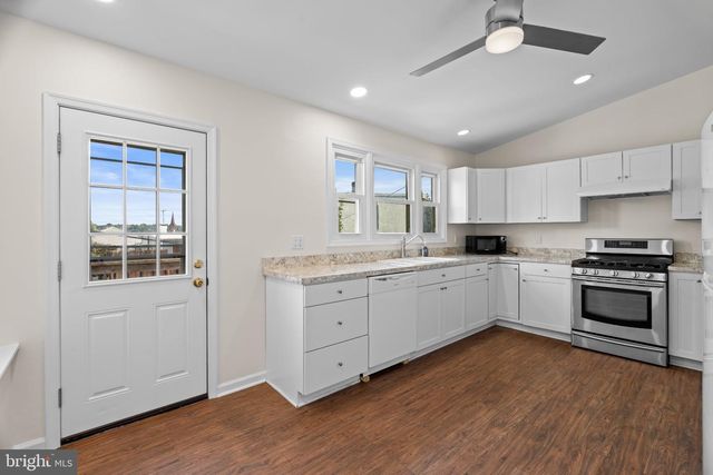235 HERMITAGE ST, Philadelphia, PA 19127