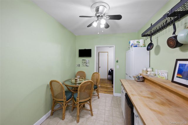 16 Main Street 3V, East Rockaway, NY 11518