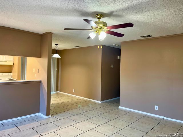 8806 MEADOW RANGE ST, San Antonio, TX 78250