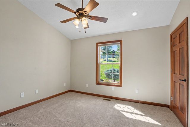 805 Wynncrest Drive, Marietta, OH 45750