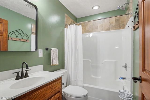805 Wynncrest Drive, Marietta, OH 45750