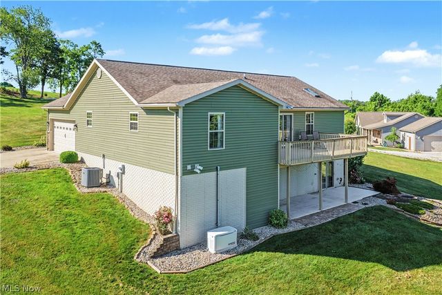 805 Wynncrest Drive, Marietta, OH 45750