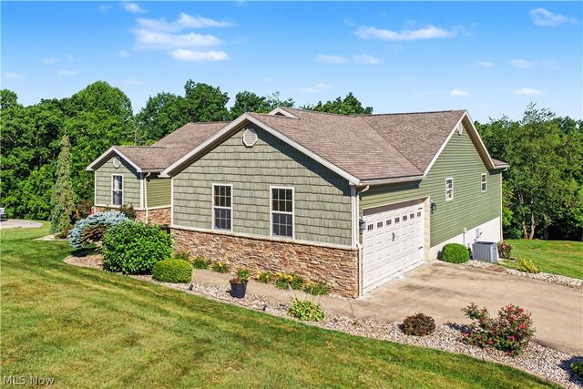 805 Wynncrest Drive, Marietta, OH 45750