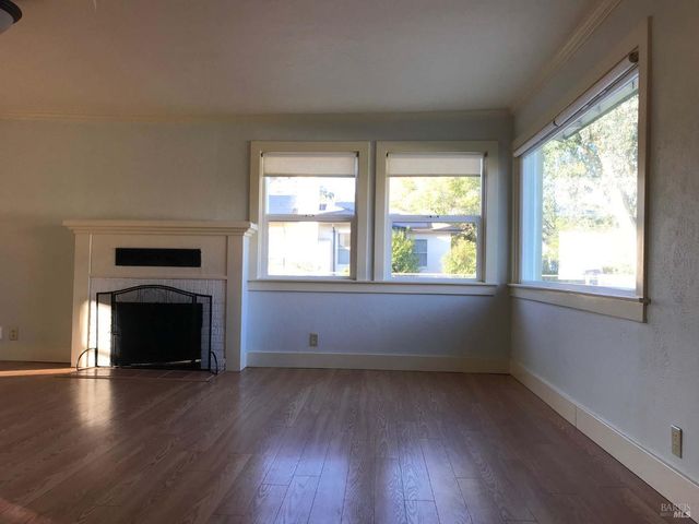 2437 Lomitas Ave, Santa Rosa, CA 95404