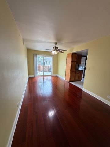 805 Bishop Court H, Schaumburg, IL 60194