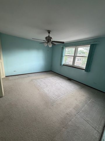 805 Bishop Court H, Schaumburg, IL 60194