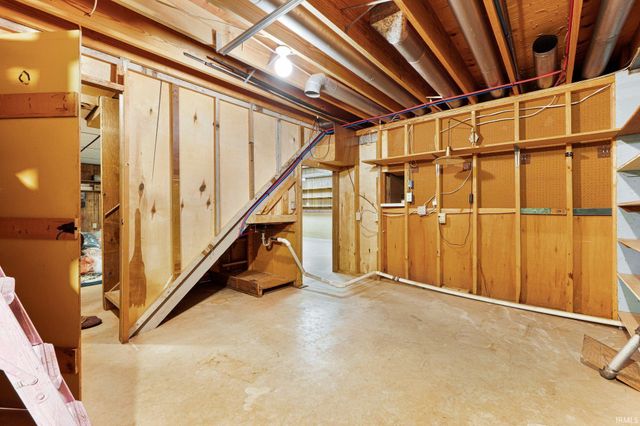 6601 Bennington Drive, Fort Wayne, IN 46815