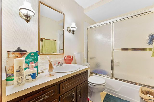 6601 Bennington Drive, Fort Wayne, IN 46815