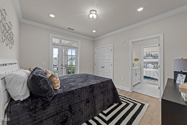 1600 Gathering Park Circle 204, Cary, NC 27519