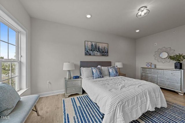 1600 Gathering Park Circle 204, Cary, NC 27519