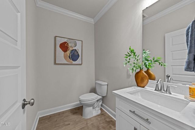 1600 Gathering Park Circle 204, Cary, NC 27519