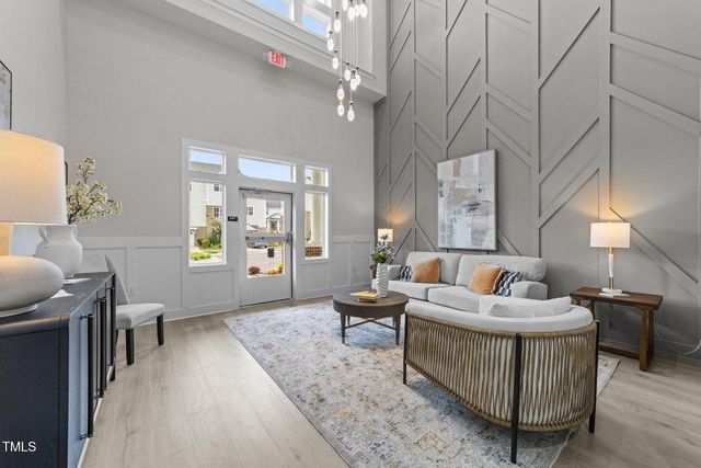 1600 Gathering Park Circle 204, Cary, NC 27519