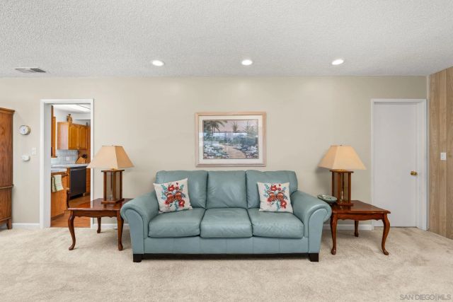 6562 Eldridge St, San Diego, CA 92120