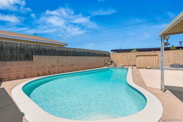 6562 Eldridge St, San Diego, CA 92120
