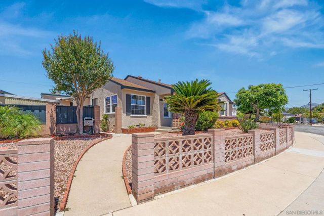 6562 Eldridge St, San Diego, CA 92120