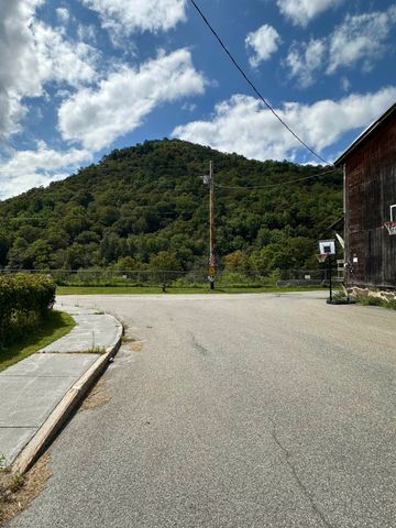 6982 Main Street, Readsboro, VT 05350