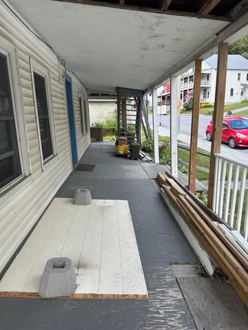 6982 Main Street, Readsboro, VT 05350
