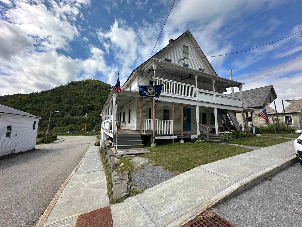 6982 Main Street, Readsboro, VT 05350