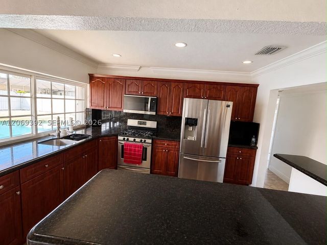 10955 SW 177th Ter, Miami, FL 33157