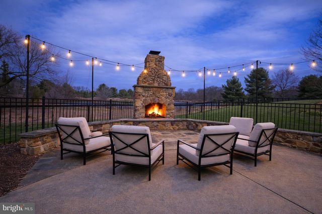 6821 KOANDAH GDNS, Highland, MD 20777