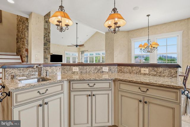 6821 KOANDAH GDNS, Highland, MD 20777