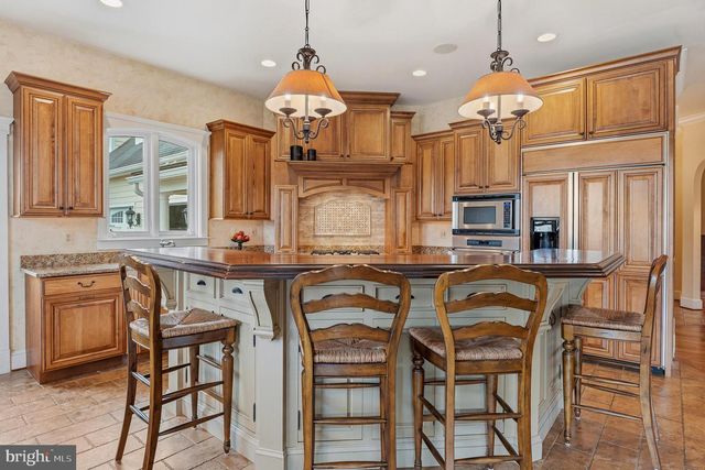 6821 KOANDAH GDNS, Highland, MD 20777