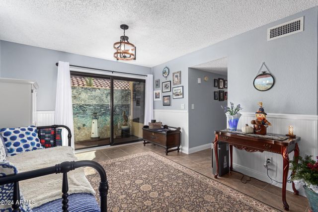 12326 S SHOSHONI Drive, Phoenix, AZ 85044