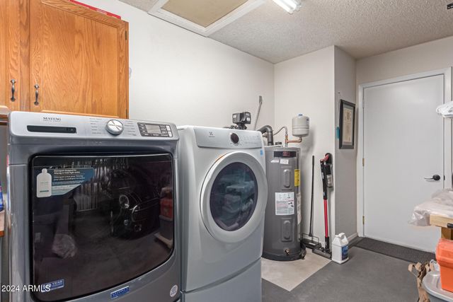 12326 S SHOSHONI Drive, Phoenix, AZ 85044