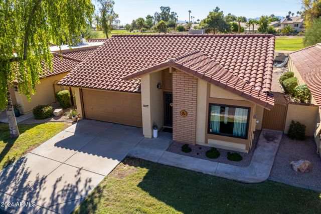 12326 S SHOSHONI Drive, Phoenix, AZ 85044