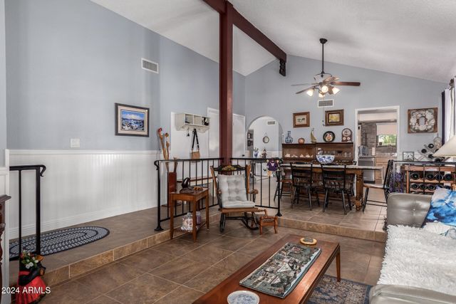 12326 S SHOSHONI Drive, Phoenix, AZ 85044