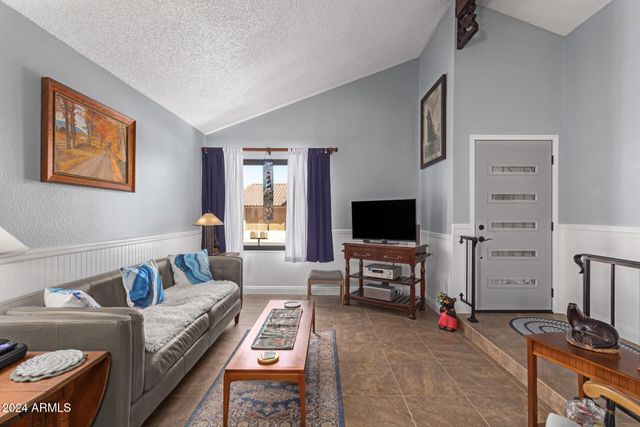 12326 S SHOSHONI Drive, Phoenix, AZ 85044