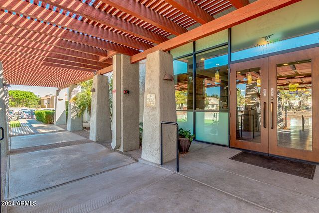 12326 S SHOSHONI Drive, Phoenix, AZ 85044